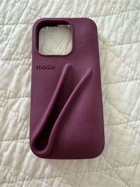 RHODE Plum Silicone Phone Case with Integrated Grip Loop iPhone 15 Pro
